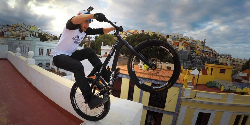 Danny MacAskill, Dewanya Freestyle Sepeda